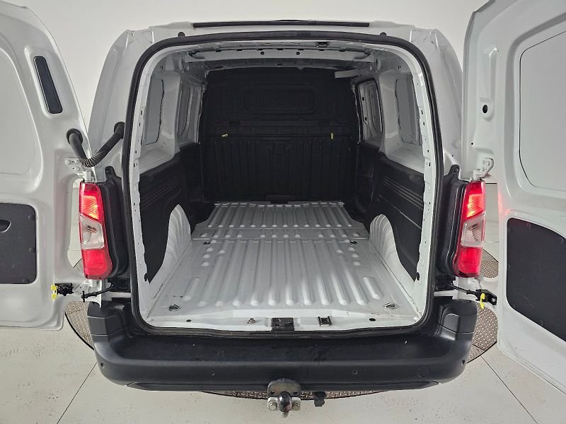 Toyota ProAce City (2024) 1.5D 130k ACTIVE MULTIMEDIA - fotka 26 z 26