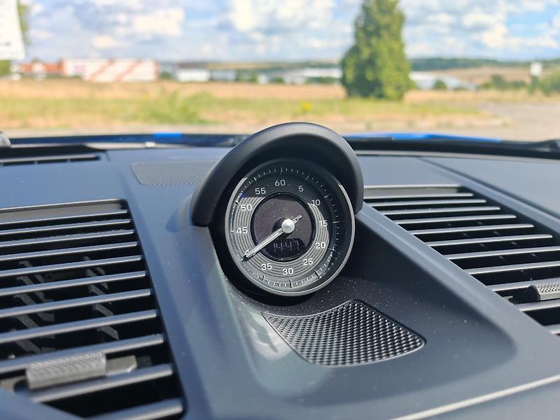 Porsche 911 Carrera S, Chrono, BOSE - fotka 22 z 38