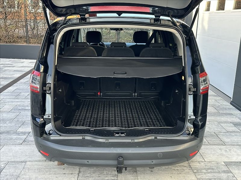 Ford S-MAX 2,0 TDCI 140PS  Trend - fotka 39 z 49