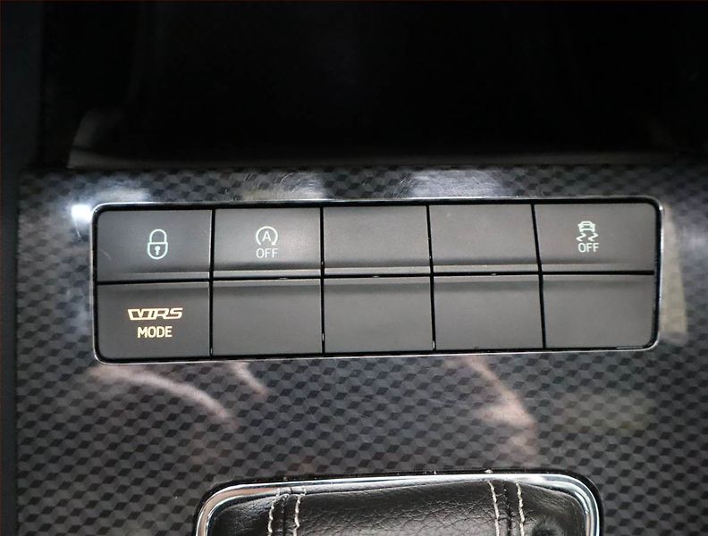 Škoda Octavia (2018) RS 2.0 TDI 4x4 DSG, 4X4 - fotka 25 z 25