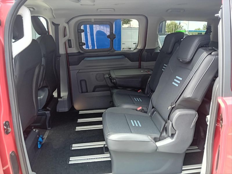 Ford Tourneo Custom (2026) 2,0 EcoBlue 125kW/170k AWD  Ac - fotka 11 z 15