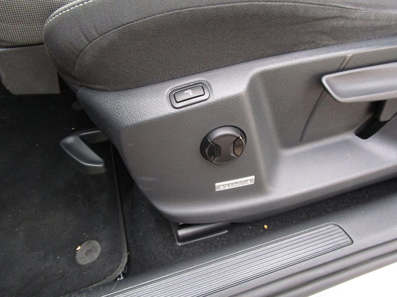 Volkswagen Golf Sportsvan 1,4TSI-92KW-KOUPEN V ČR+STK - fotka 16 z 20