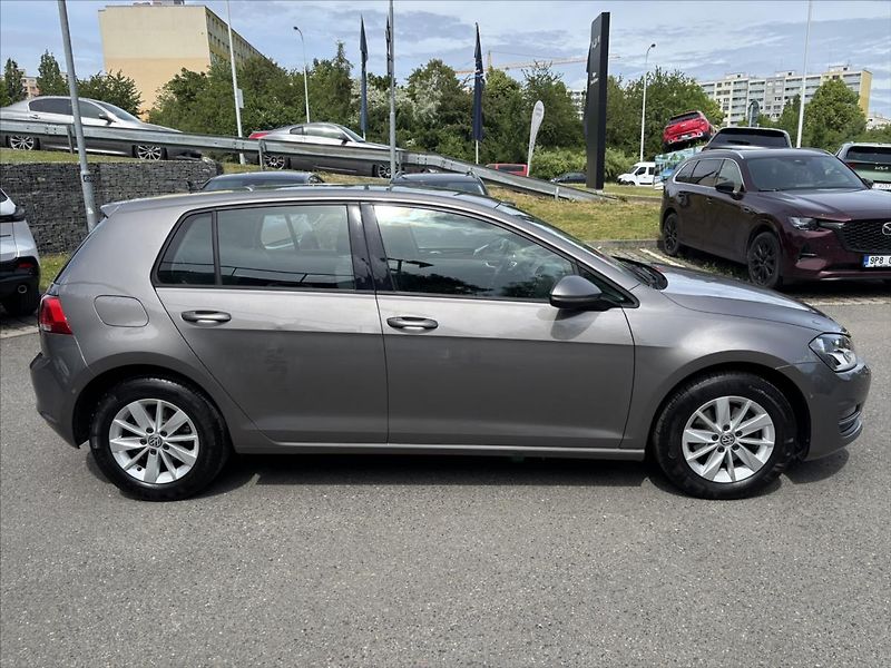 Volkswagen Golf 1,4 TSi AT Highline NAVI KAMER - fotka 6 z 47