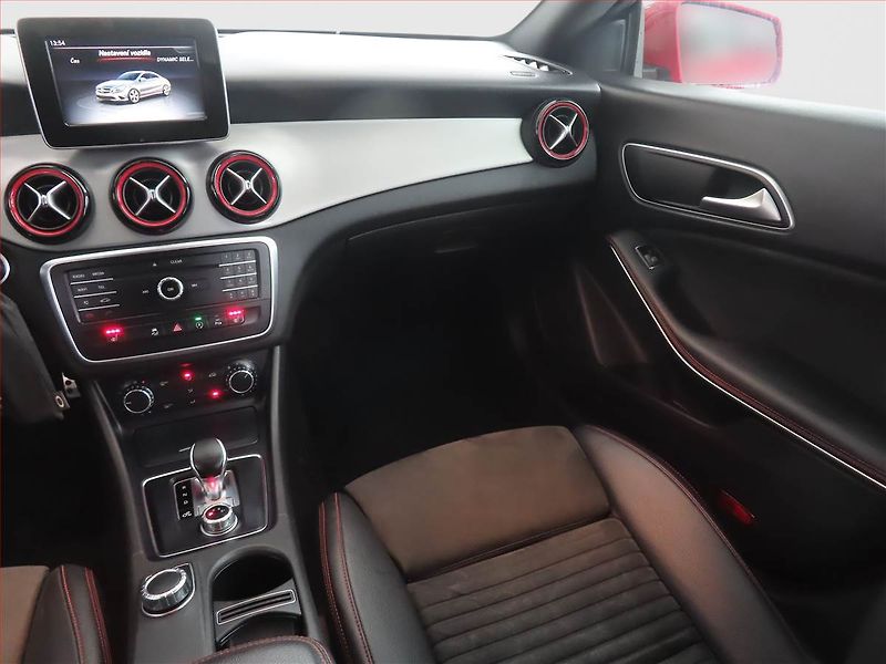 Mercedes-Benz CLA (2016) 45 AMG - fotka 8 z 16