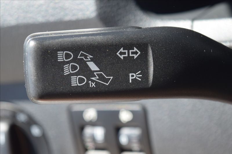 Volkswagen Caddy 2,0 TDI 75KW ODPOČET 2XPNEU - fotka 34 z 50