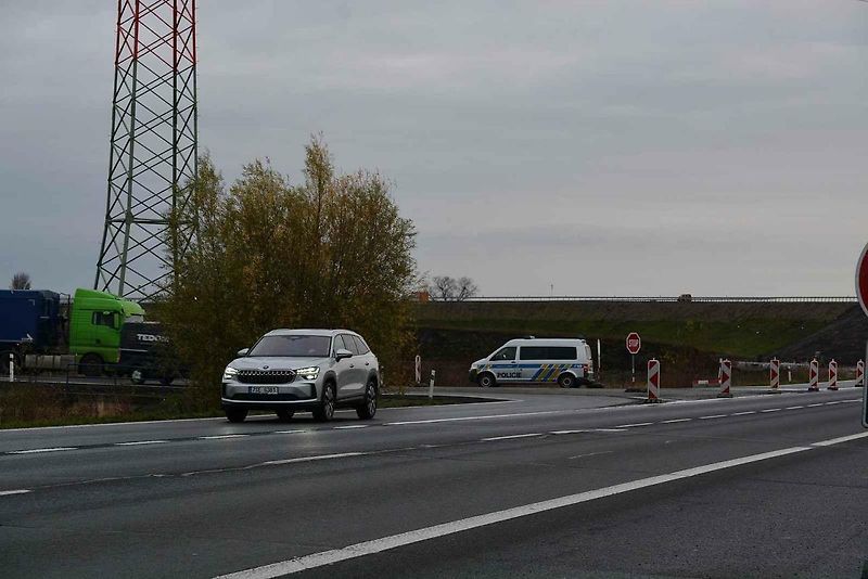 Řidiči, kteří míří po dálnici D1 z Kroměříže na Přerov, mohou už od listopadu u Říkovic najíždět na novou rampu.