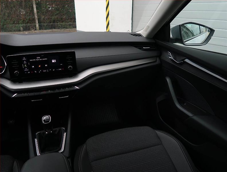 Škoda Octavia (2023) Ambition 2.0 TDI - fotka 8 z 18