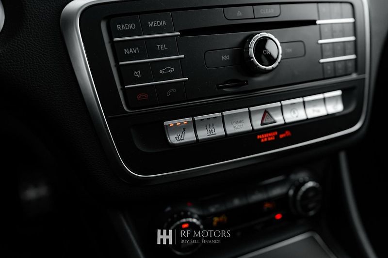Mercedes-Benz CLA (2018) 220d SB 4Matic AMG - fotka 37 z 49