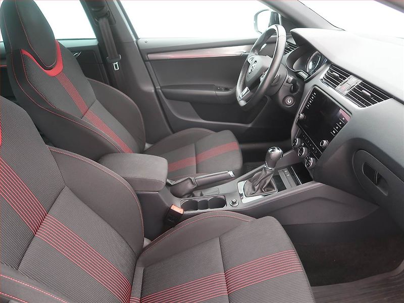 Škoda Octavia (2019) 2.0 TDI, Automat, Serv.kniha - fotka 9 z 18