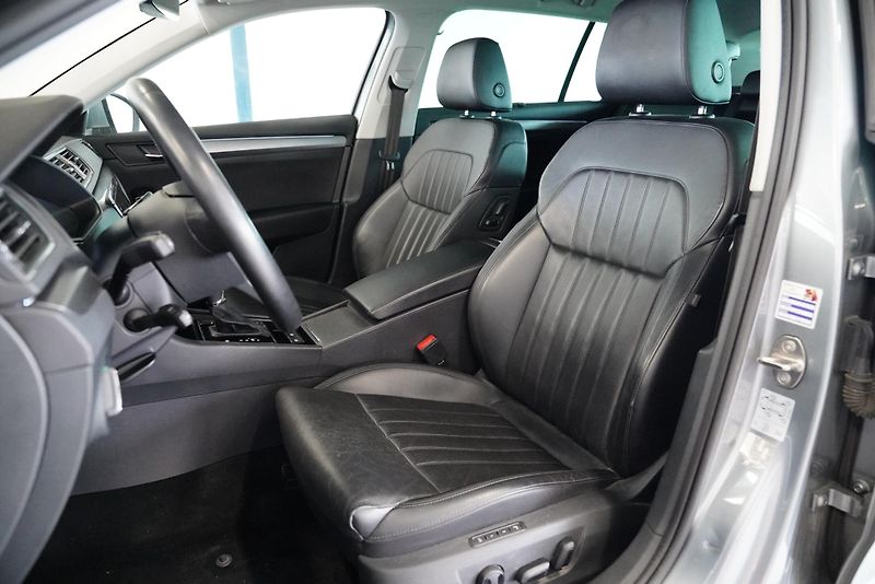 Škoda Superb - fotka 11 z 28
