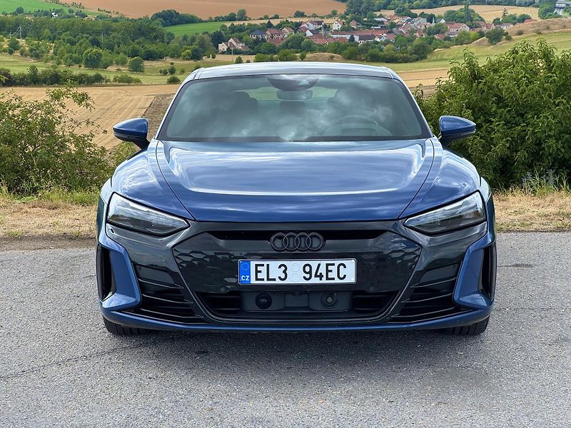 Audi e-tron GT Quattro HUD 360 Vzduch SoH 91% - fotka 6 z 32