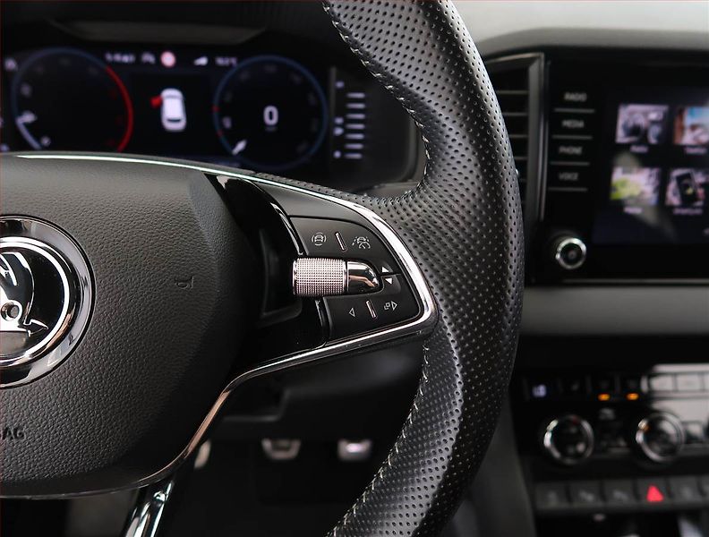 Škoda Karoq (2022) Sportline 2.0 TDI, digi klima - fotka 22 z 26