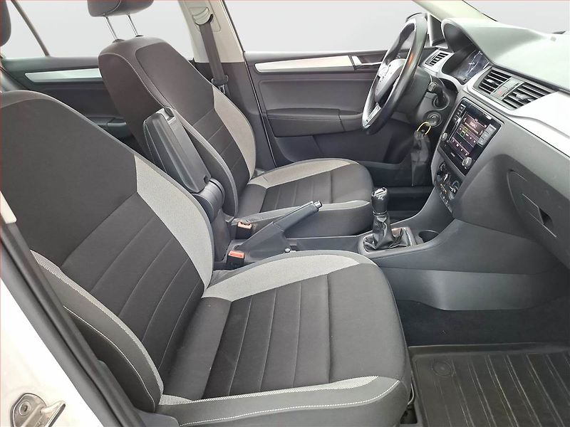 Škoda Rapid (2019) 1.0 TSI, Tempomat - fotka 9 z 13