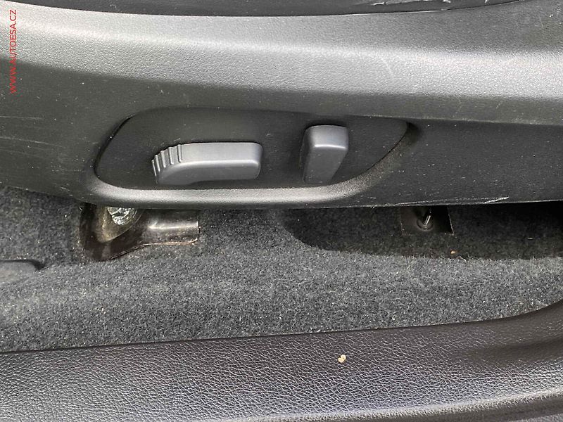 Subaru Forester (2013) 2.0i 4x4, ČR, AT, navi, xenon - fotka 12 z 23