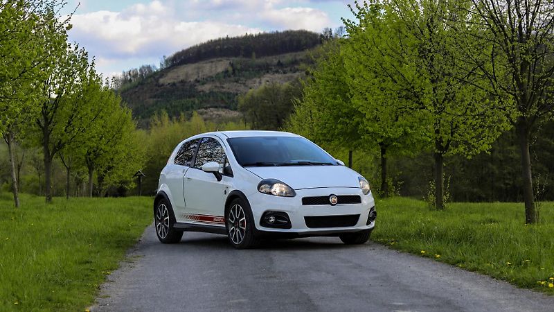 Abarth Punto Evo (2010) 1.4T-jet 114kW - fotka 1 z 12