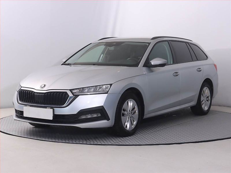Škoda Octavia (2021) Ambition 2.0 TDI, Navi - fotka 2 z 24