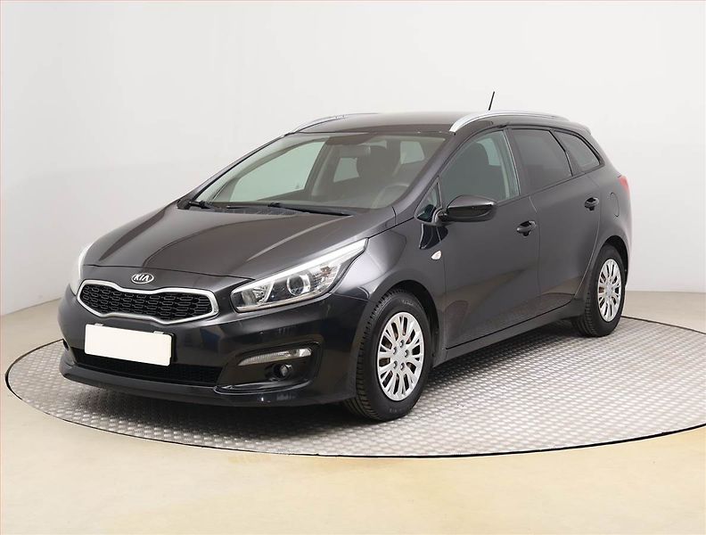 Kia Ceed (2016) 1.4 CVVT, Serv.kniha - fotka 2 z 17