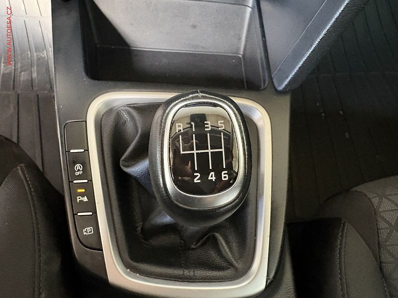 Kia Ceed (2023) 1.5 T-GDi SW, 2.maj,ČR, Spin - fotka 16 z 16