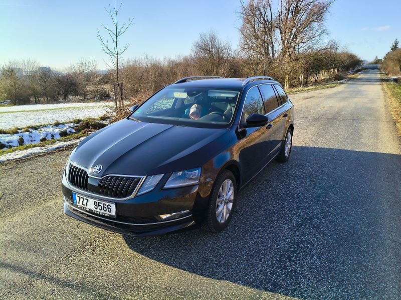 Škoda Octavia 2.0TDI/110kW ,4x4,ACC Full led - fotka 2 z 14