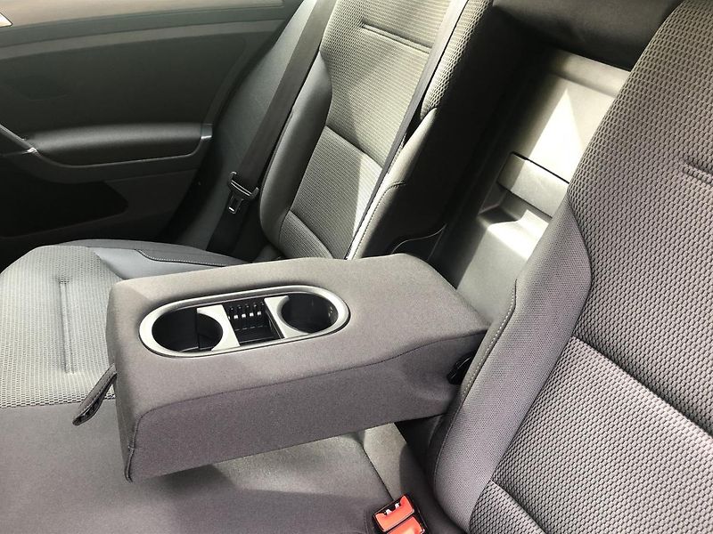 Volkswagen Golf (2013) 1,6TDI DSG Comfortl. Nez. top. - fotka 31 z 65