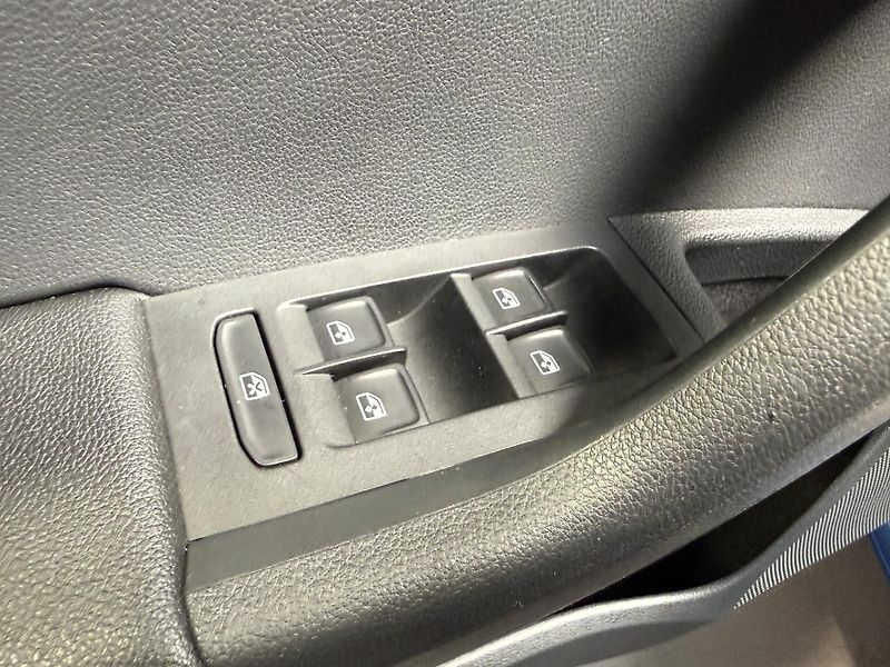 Škoda Octavia 2.0 TDI 110kW DSG L&K Combi - fotka 10 z 16