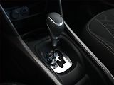 Peugeot 2008 (2017) 1.2 PureTech, Automat, Navi - náhled 10