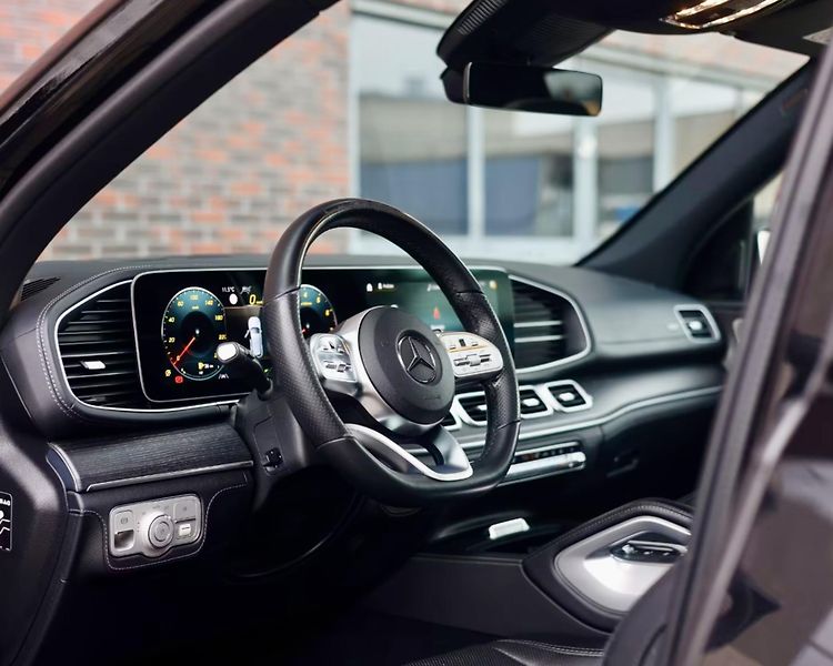 Mercedes-Benz GLE (2023) 580 mHEV 4MATIC - fotka 29 z 40