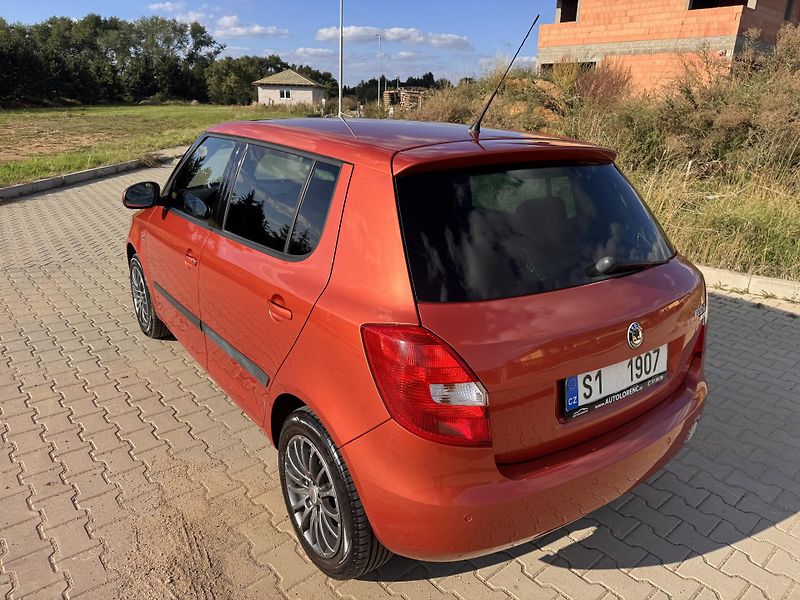 Škoda Fabia 1.4i 63Kw SPORT - fotka 6 z 23