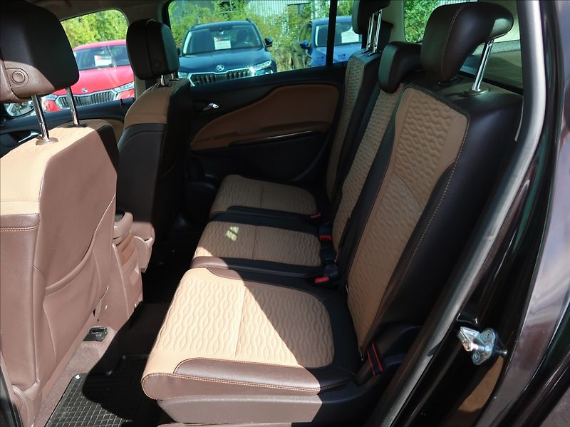 Opel Zafira 2,0 TDCi,96kW,NovéČR,tempomat - fotka 17 z 23