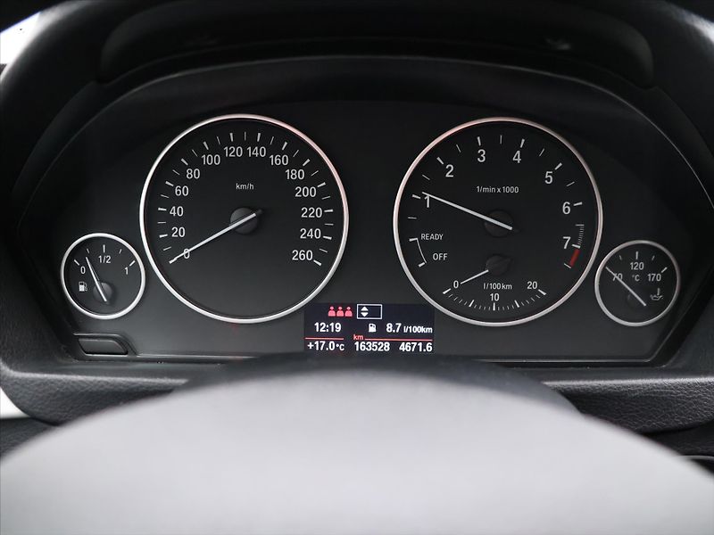 BMW Řada 3 2,0 328i Advantage GT 1.Maj. - fotka 15 z 27
