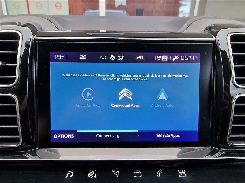 Citroën C5 Aircross 1.6 HYBRID 225 EAT8 FEEL PACK - fotka 29 z 48