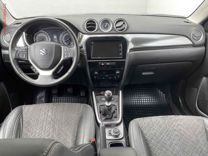 Suzuki Vitara (2019) 1.4BoosterJet 4x4, ČR, AC - fotka 8 z 19