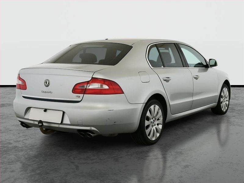 Škoda Superb (2011) 2.0 TSI, Automat, Serv.kniha - fotka 5 z 18