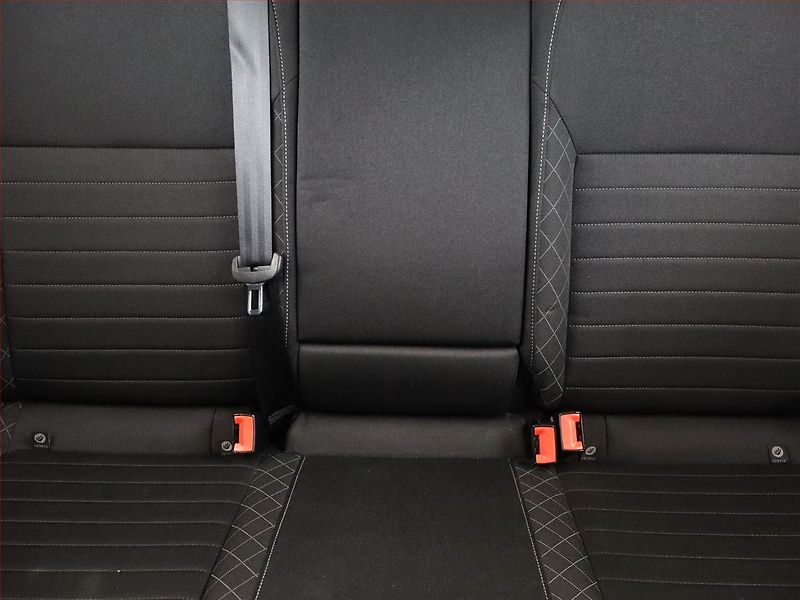 Škoda Rapid (2018) 1.0 TSI, Tempomat - fotka 8 z 16