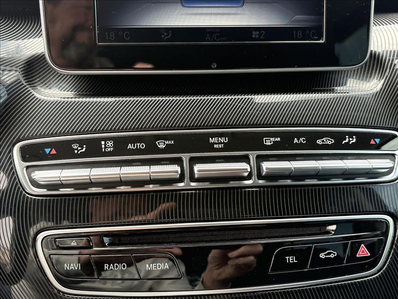 Mercedes-Benz Třídy V 2,2 250 CDi 4M,Led,Navi,Kamera - fotka 13 z 44