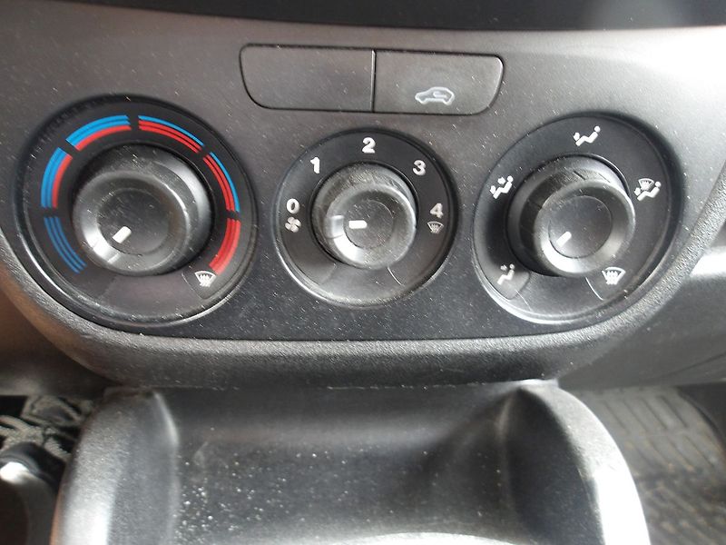 Fiat Dobló cargo 1,4i ČR ! 1.MAJ.! -21%DPH !!! - fotka 28 z 32