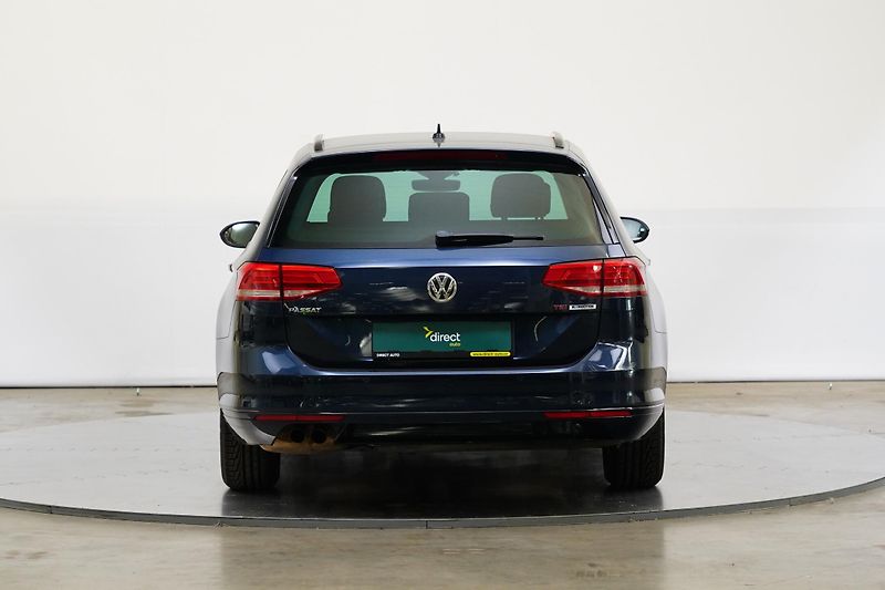 Volkswagen Passat - fotka 6 z 27