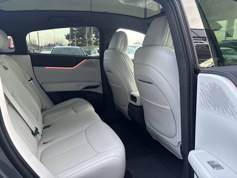 Xpeng G6 (2026) AWD Performance - fotka 9 z 14