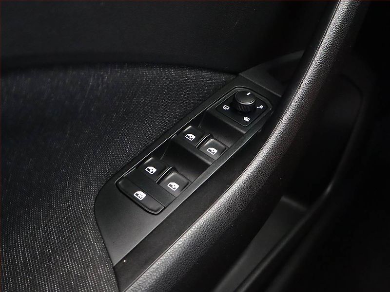 Škoda Kamiq (2023) Style 1.5 TSI - fotka 19 z 20