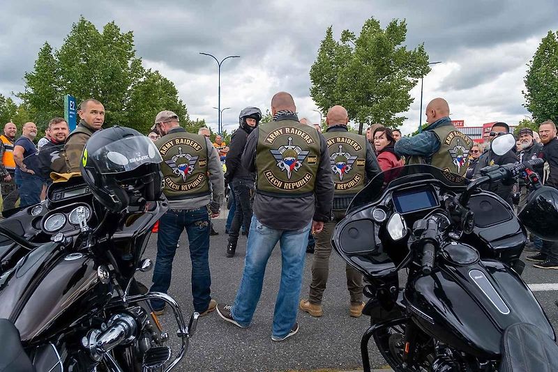 Z benefiční jízdy motocyklů na podporu válečných veteránů.