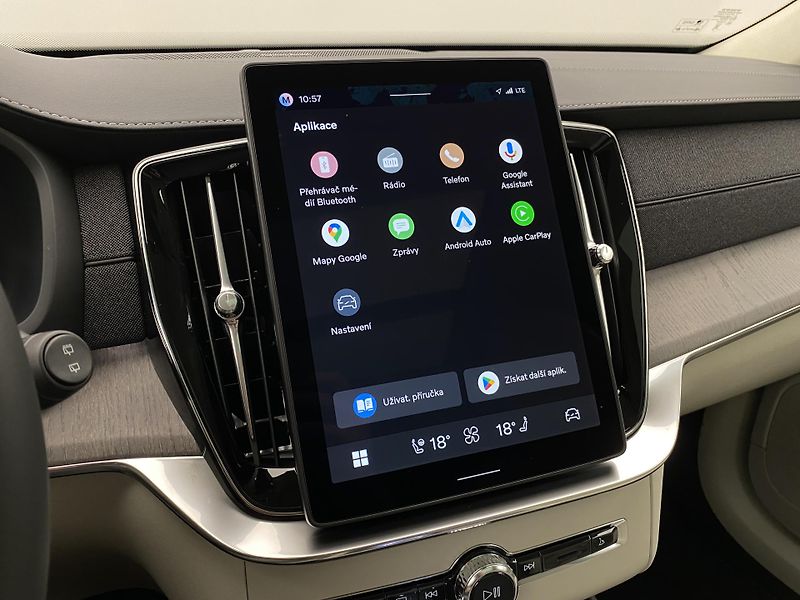 Volvo XC90 (2026) T8 AWD RECHARGE DARK ULTRA - fotka 8 z 79