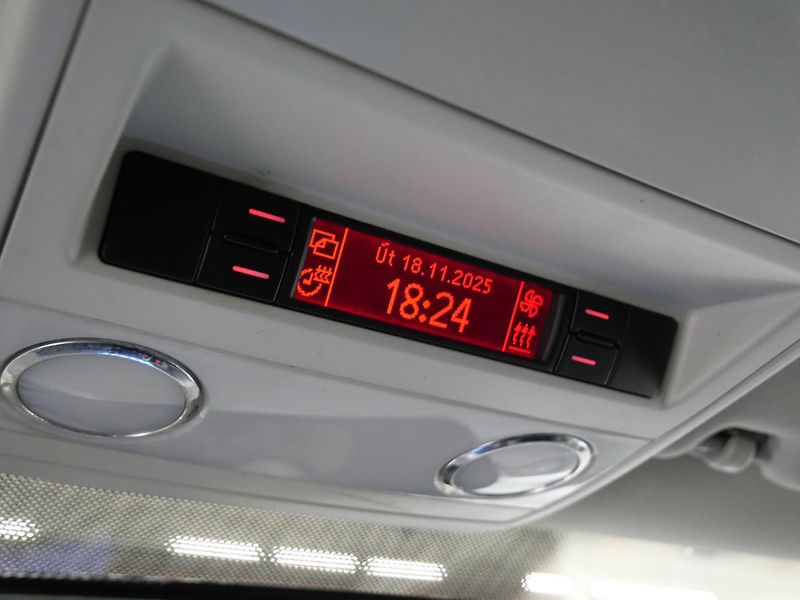 Volkswagen Multivan - fotka 20 z 29