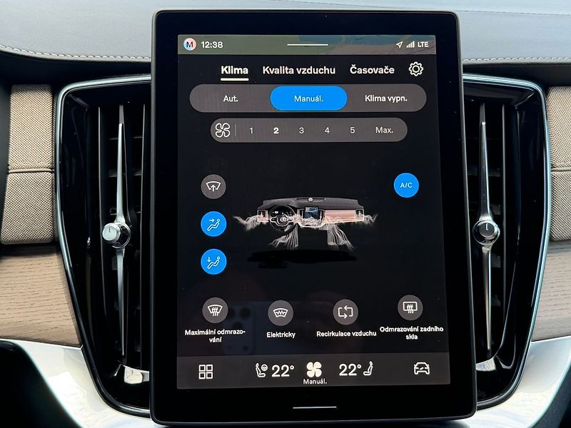 Volvo XC90 B5 PLUS, 360°, VZDUCH, VENTILA - fotka 20 z 25
