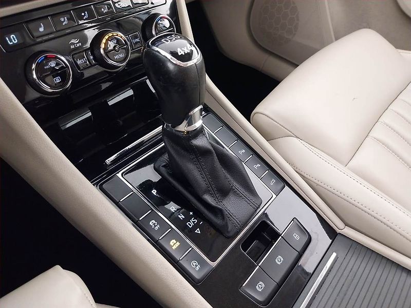 Škoda Superb (2018) Laurin&Klement 2.0 TDI, 4X4 - fotka 13 z 25