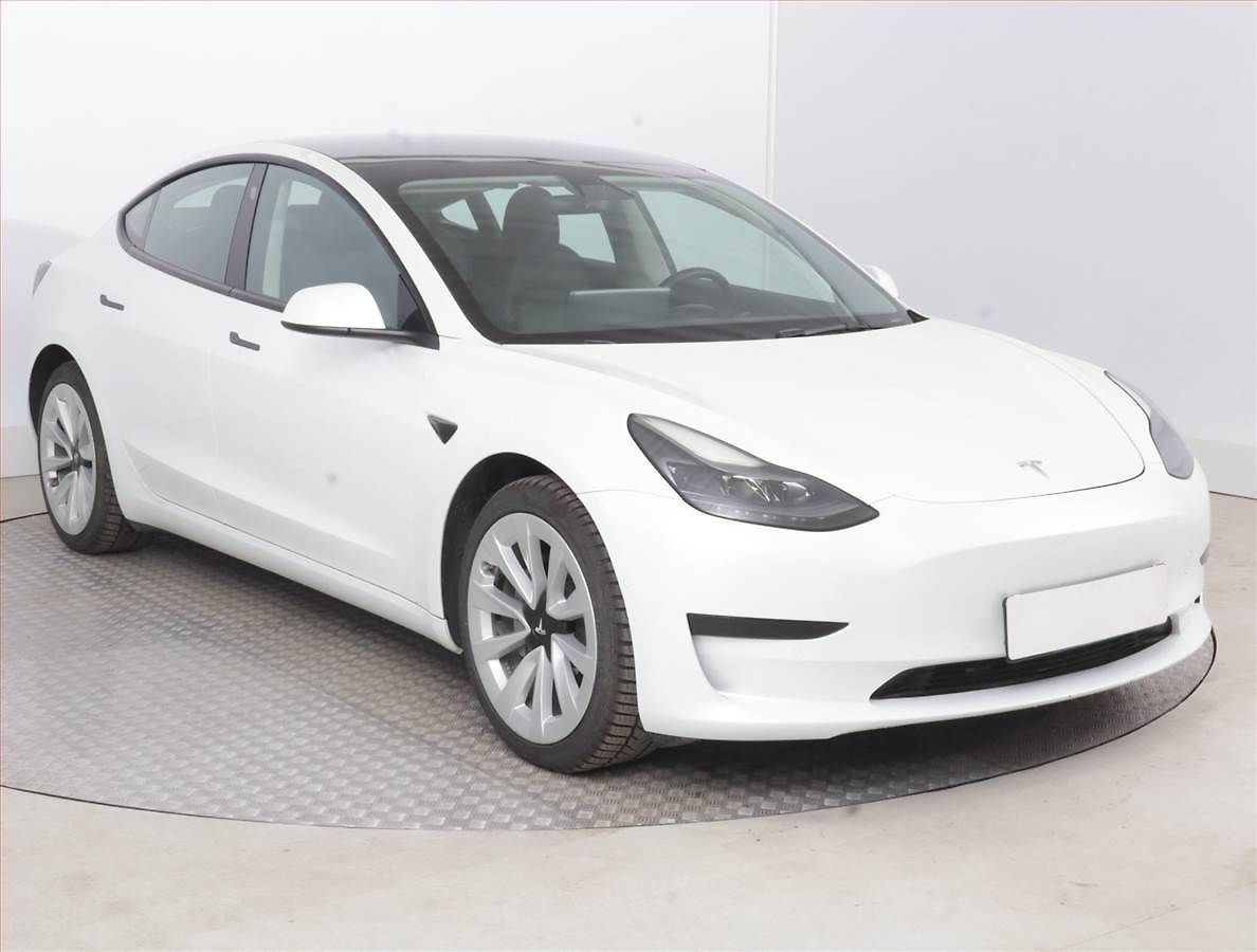 Tesla Model 3 Std Range Plus LFP