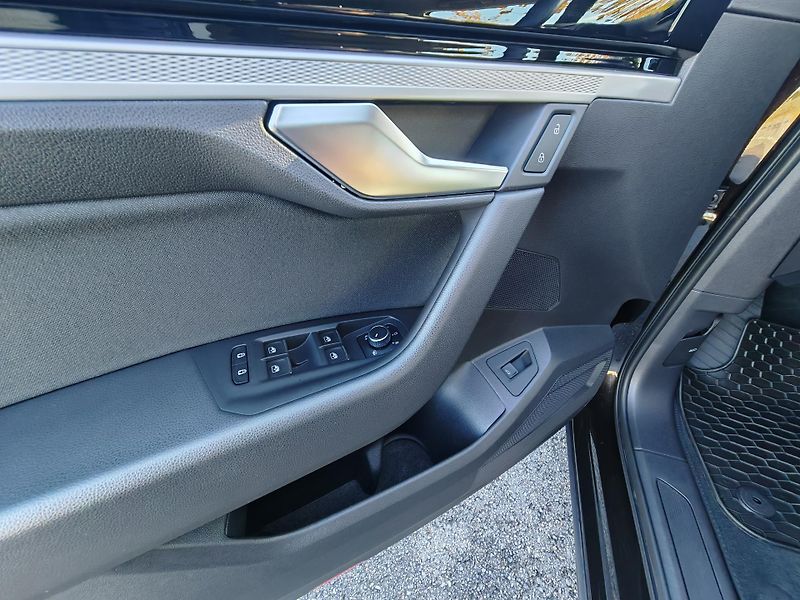 Volkswagen Touareg (2022) ČR, 1.majitel, tažné, servis - fotka 22 z 38