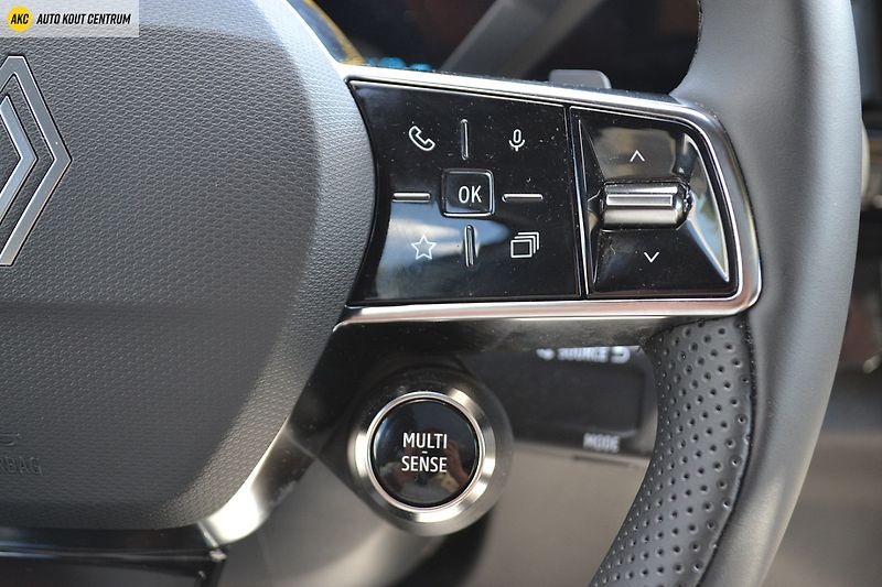 Renault Espace ICONIC E-TECH FULL HYBRID 200k - fotka 63 z 78