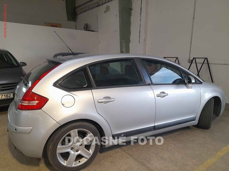 Citroën C4 (2005) 1.6 - fotka 2 z 3