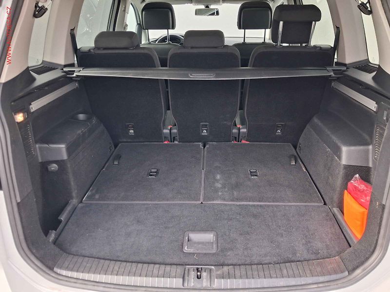 Volkswagen Touran (2016) 1.2 TSi, Comfortline, +kola - fotka 7 z 17