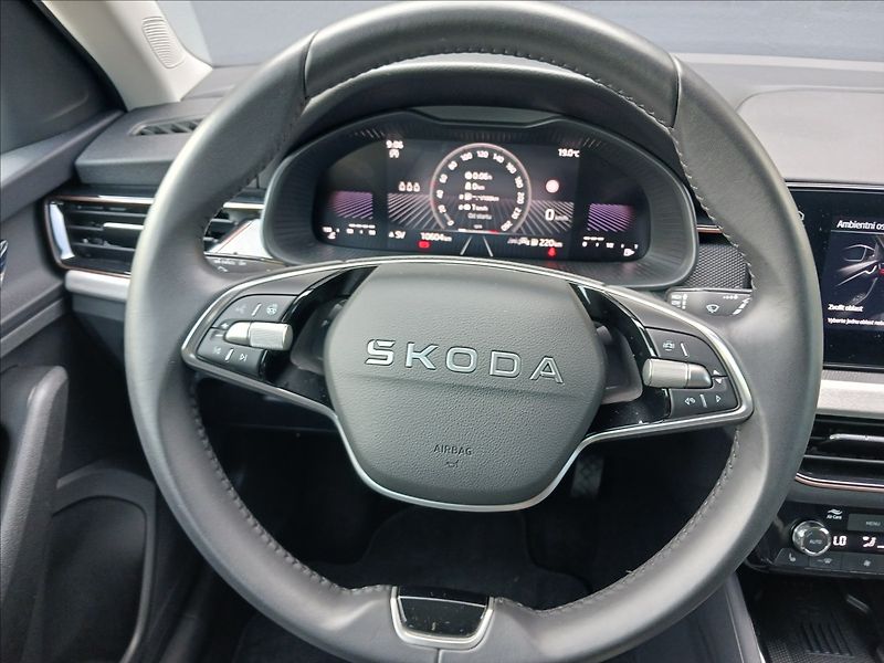 Škoda Scala 1,0 TSI 85Kw TOP SELECTION - fotka 19 z 29
